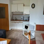 Britzerhof Apartment *