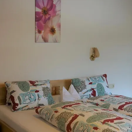 Britzerhof Apartman *