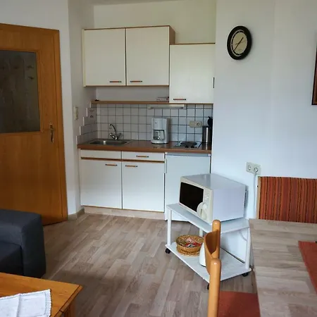 Britzerhof Apartment *